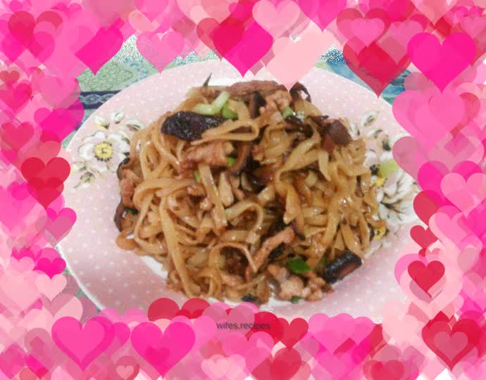 Mushroom fried noodles