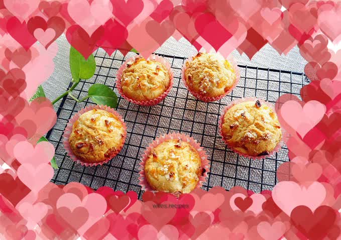 Cinnamon Apple Muffin