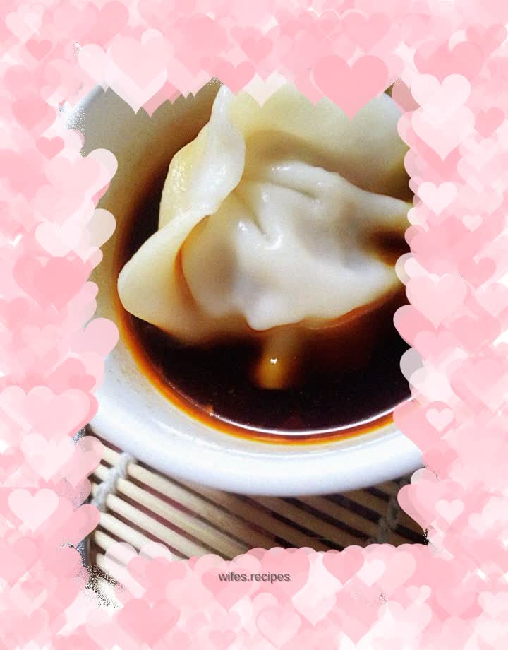 Juicy and rich - soup with kelp and pickled mustard ingot