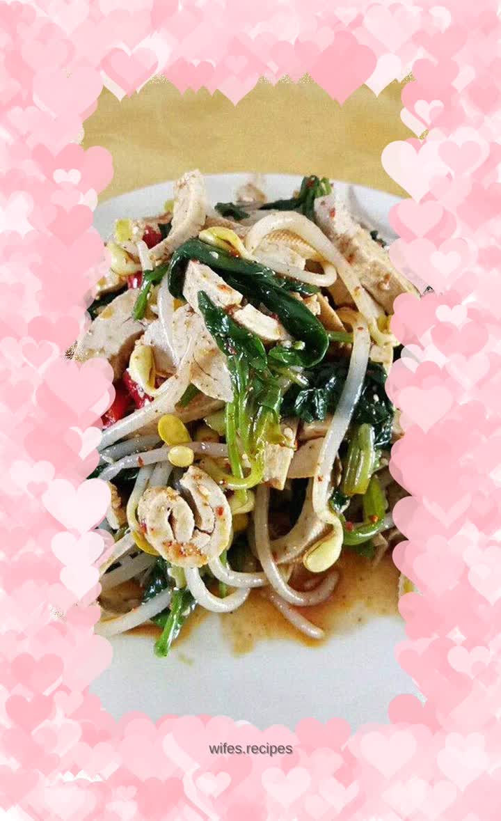 Vegetarian chicken mixed with spinach