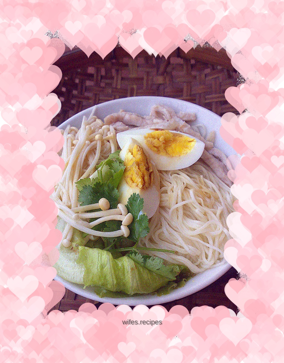 Enoki Mushroom Pork Noodles