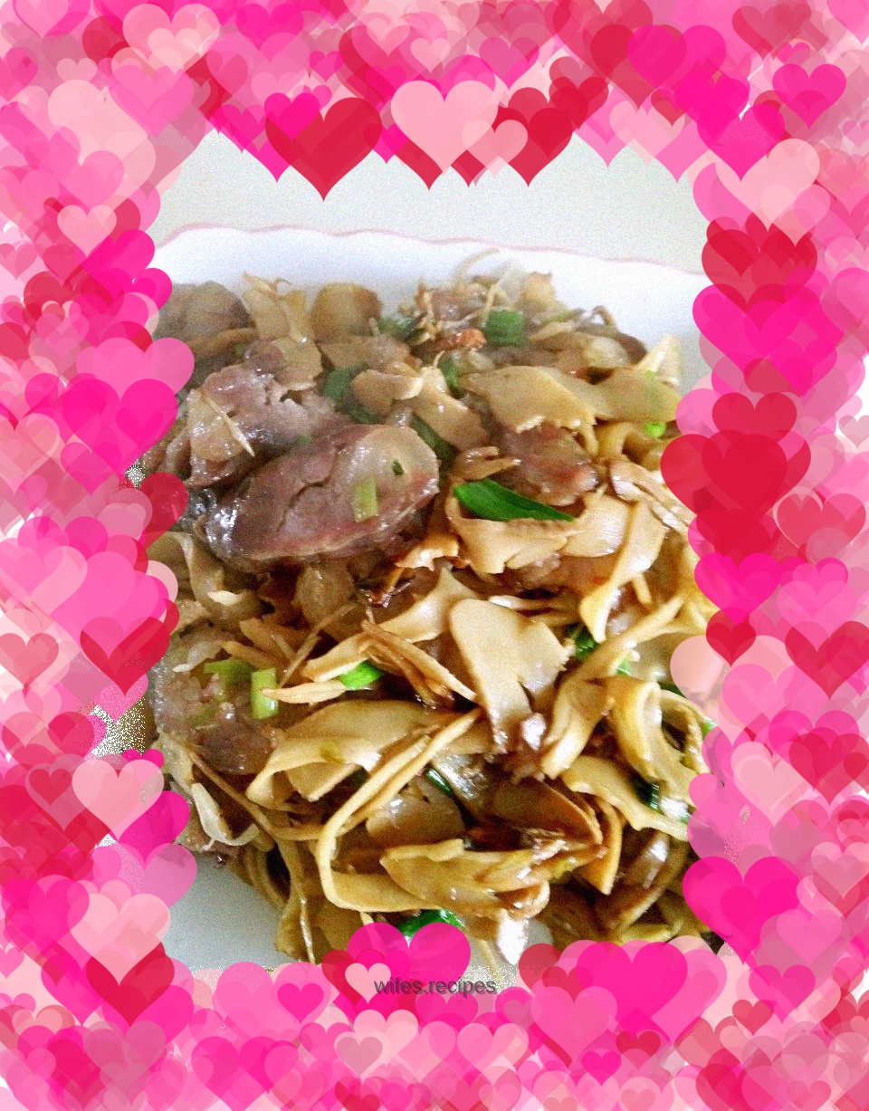 Stir-fried sausage with shredded bamboo shoots