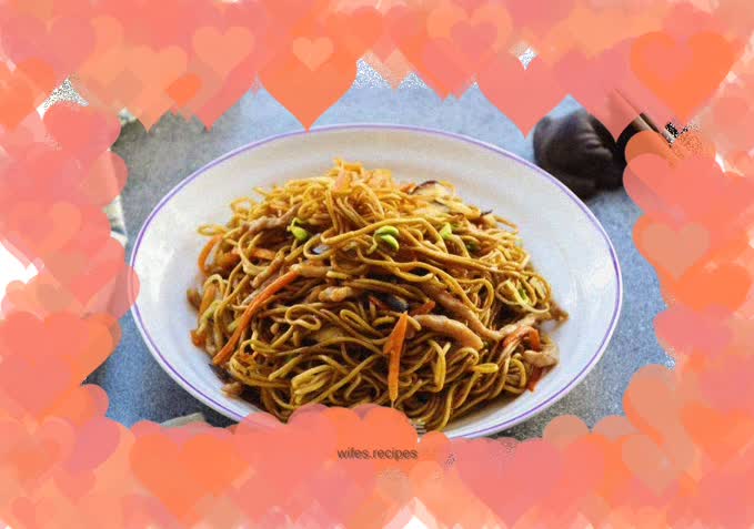 Fried noodles with shredded pork