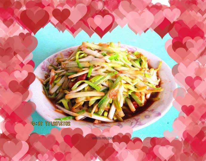 The easiest way to make fried shredded pork with garlic