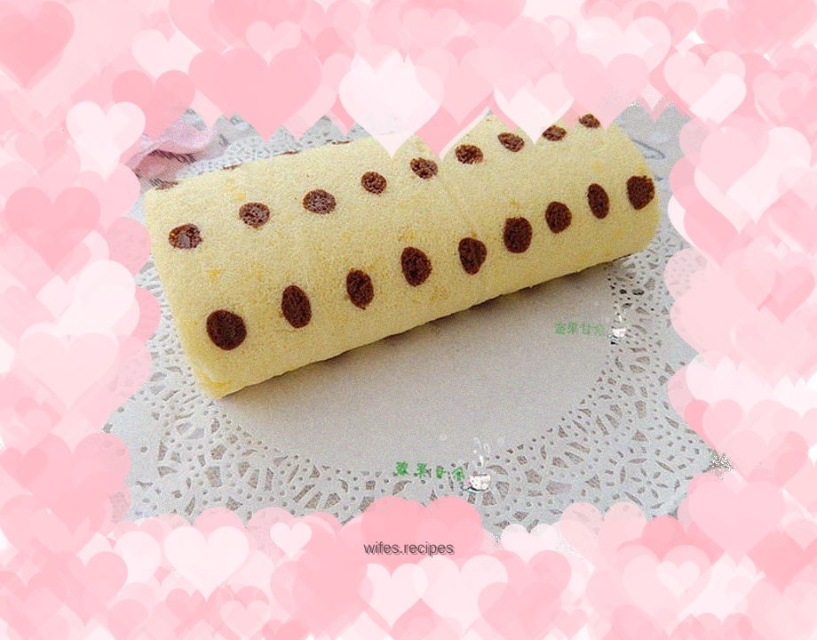 Polka Dot Cake Roll