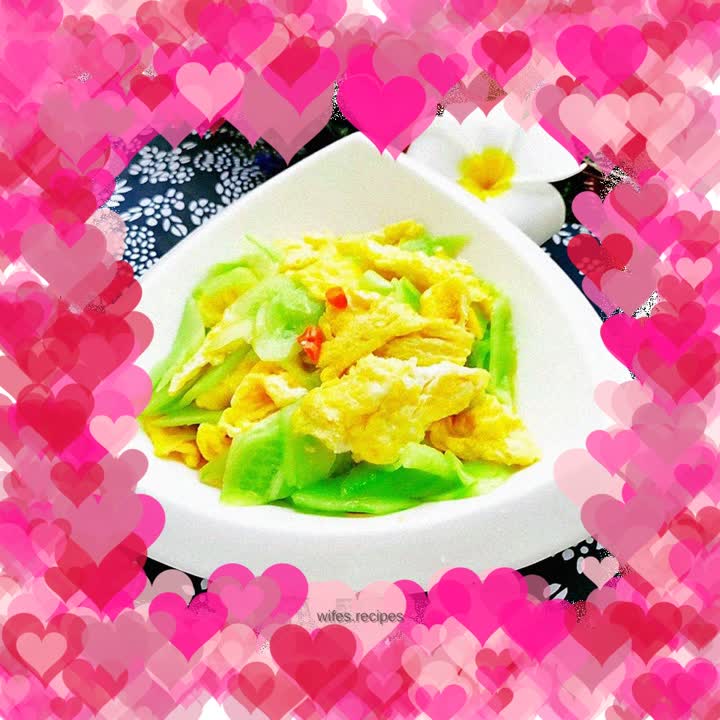 Cucumber scrambled eggs