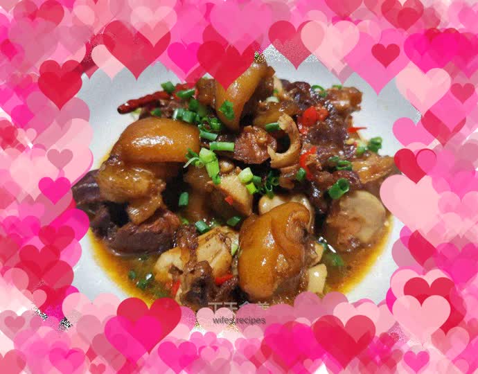 Braised pork trotters