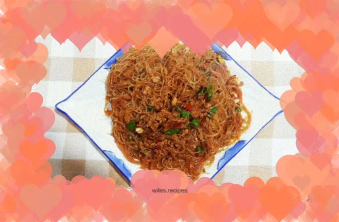 Ants climbing the tree