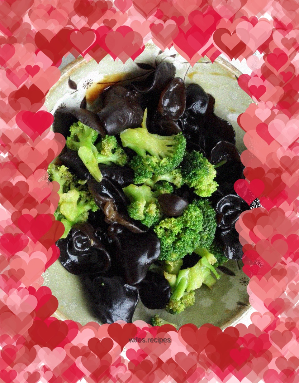 Fungus mixed with broccoli