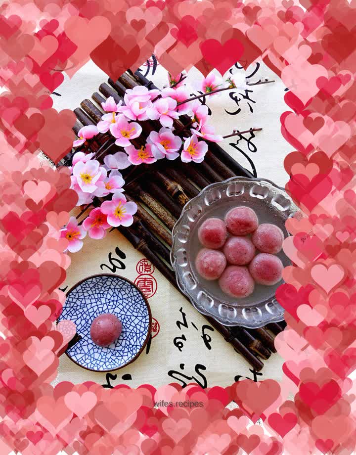 Dragon fruit glutinous rice balls