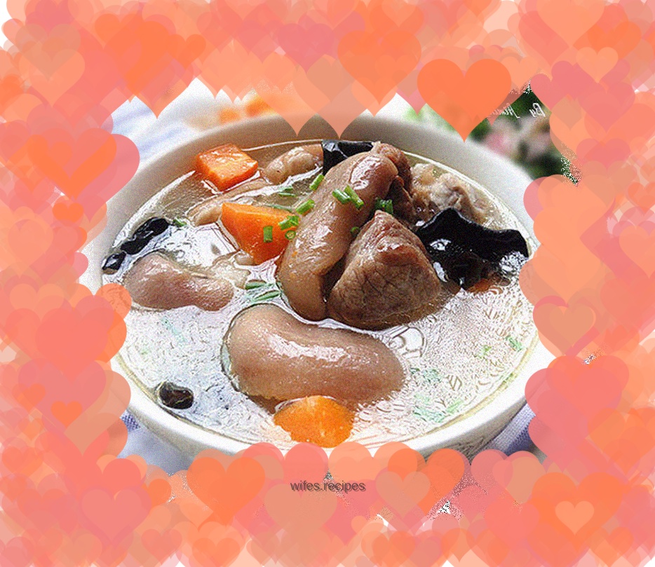 Braised pig's feet soup