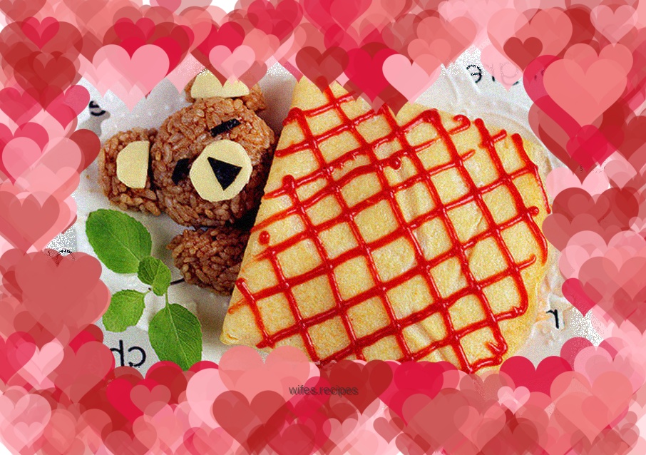 Omelet rice with tomato sauce