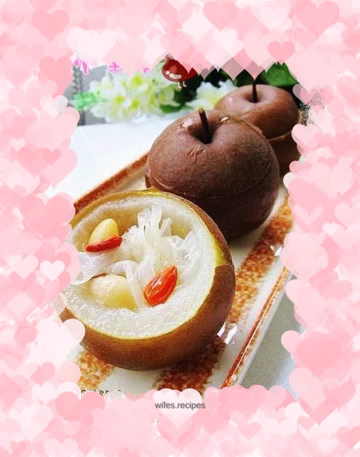 Steamed pear cup with lily