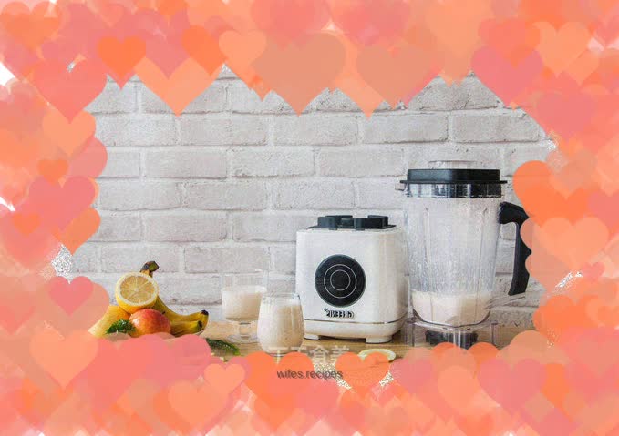 I drank banana milkshake and fell in love with milk from then on