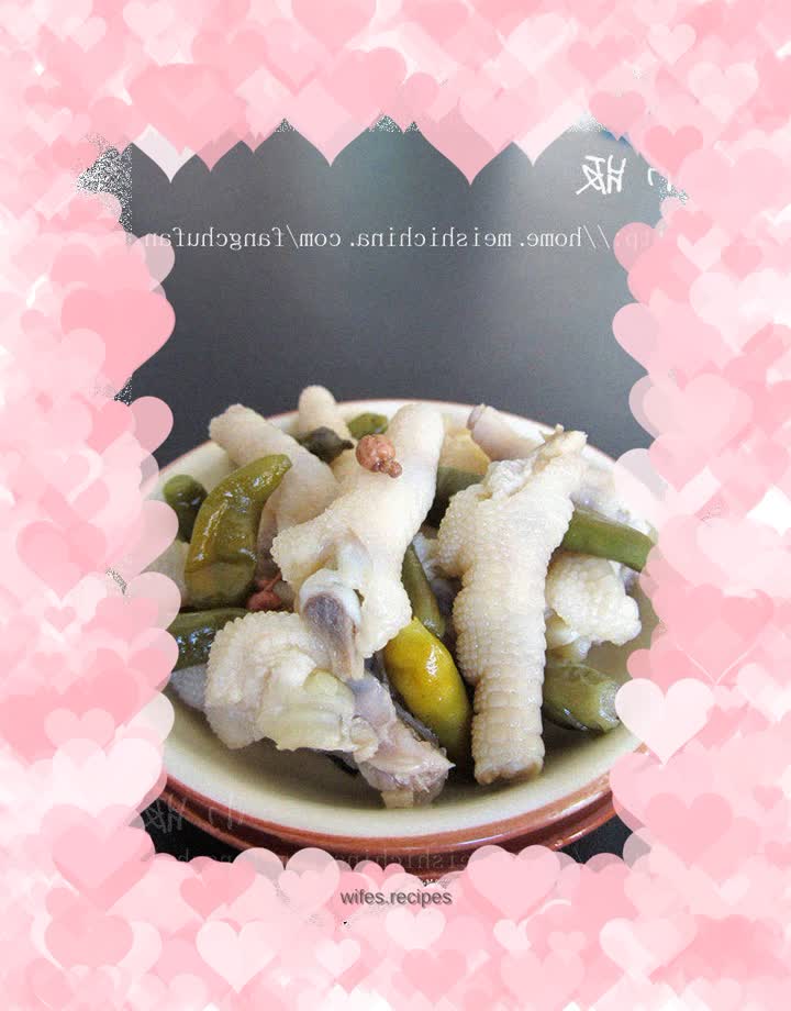 Pickled pepper chicken feet