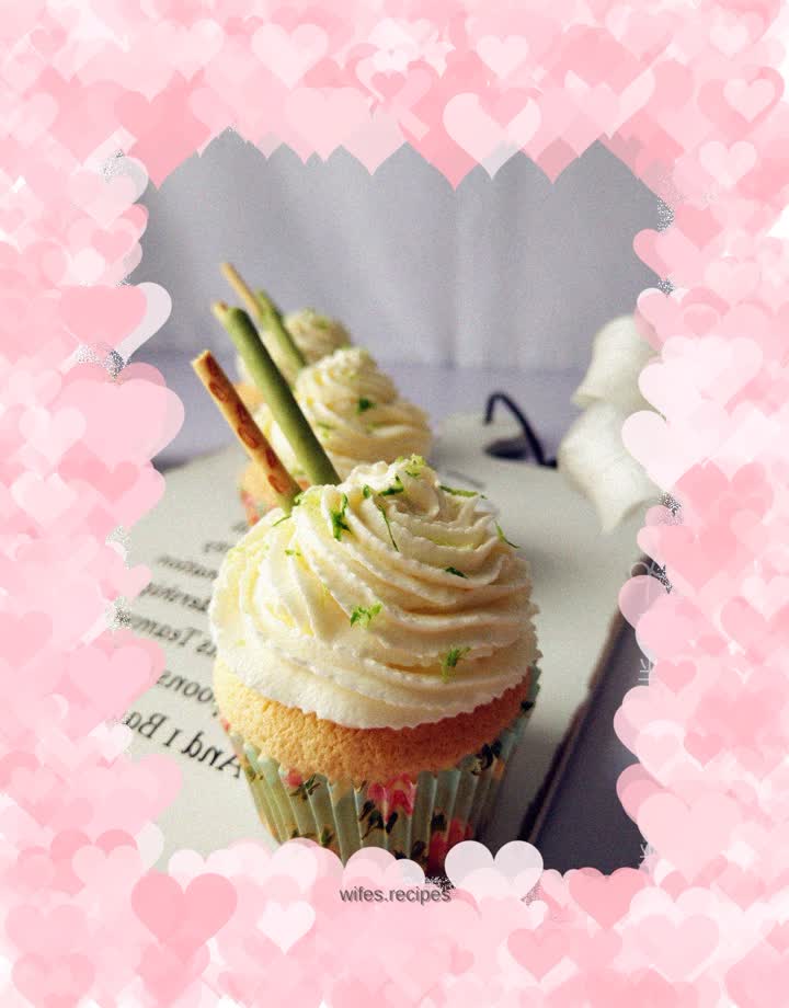 Lime Sponge Cupcakes (Salad Oil Version)