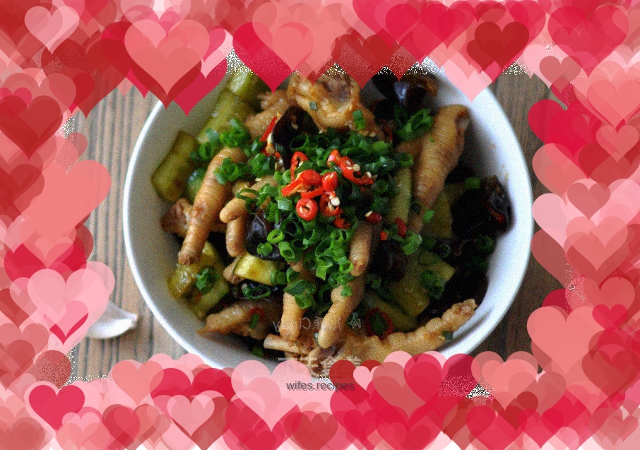 Thai spicy and sour chicken feet