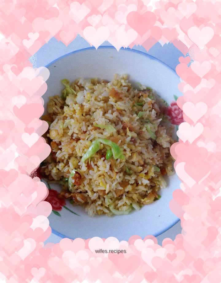 Fried rice with oil residue