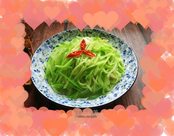 Stir-fried shredded green radish