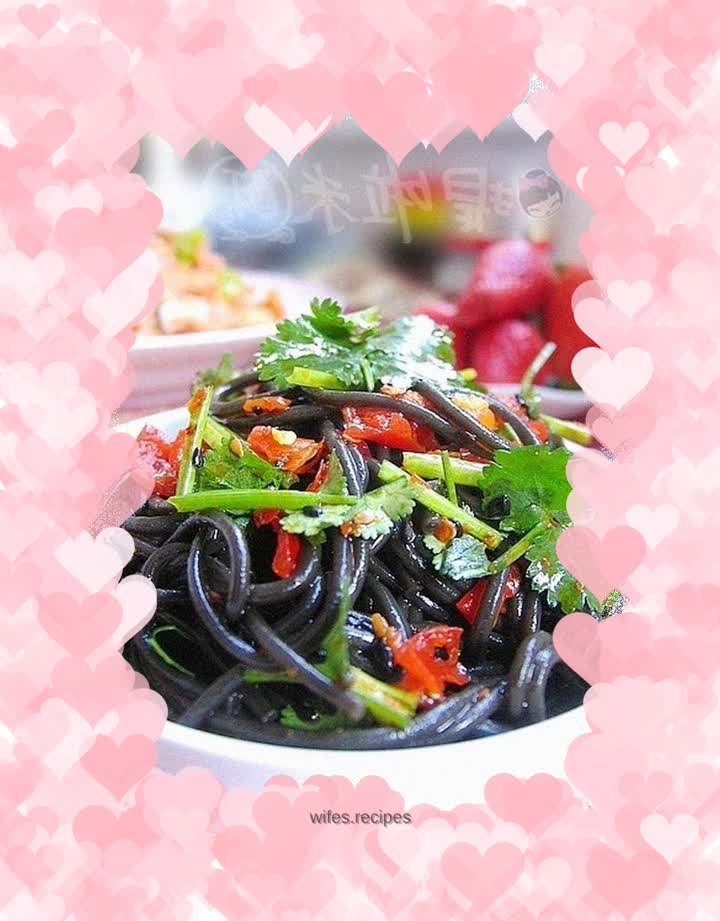 Summer quick appetizer - refreshing chopped pepper and fern root powder