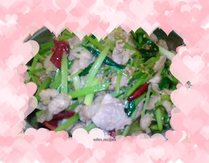 Stir-fried pork slices with celery