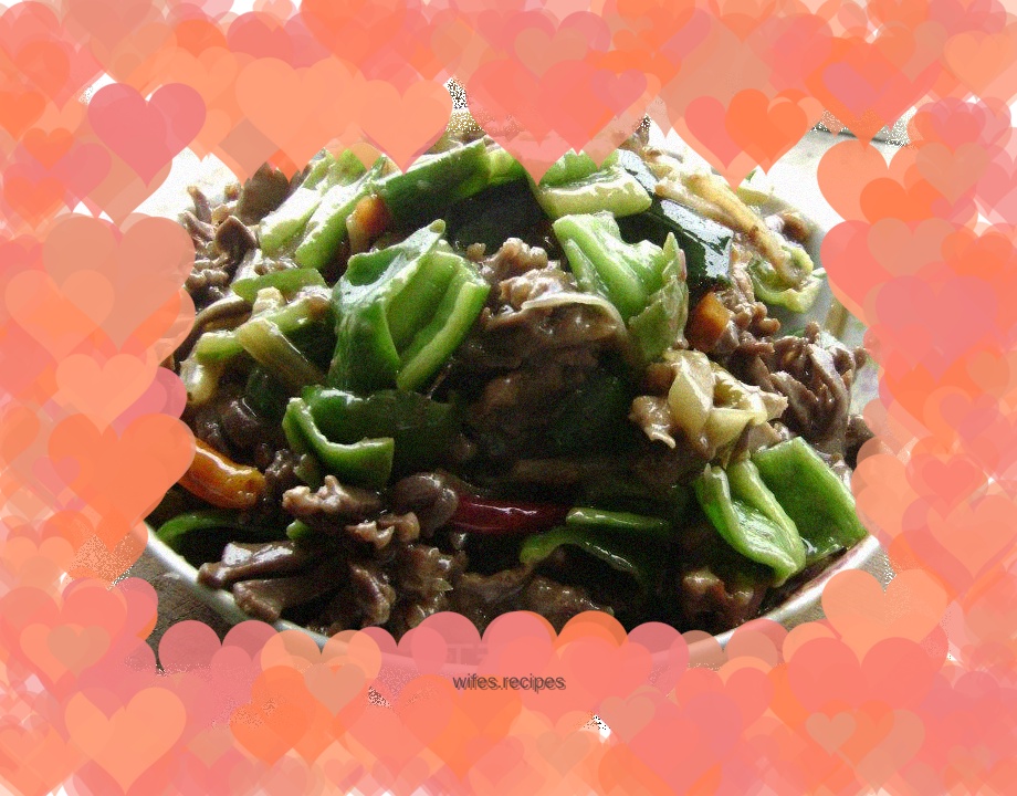 Spicy and sour stir-fried duck gizzards