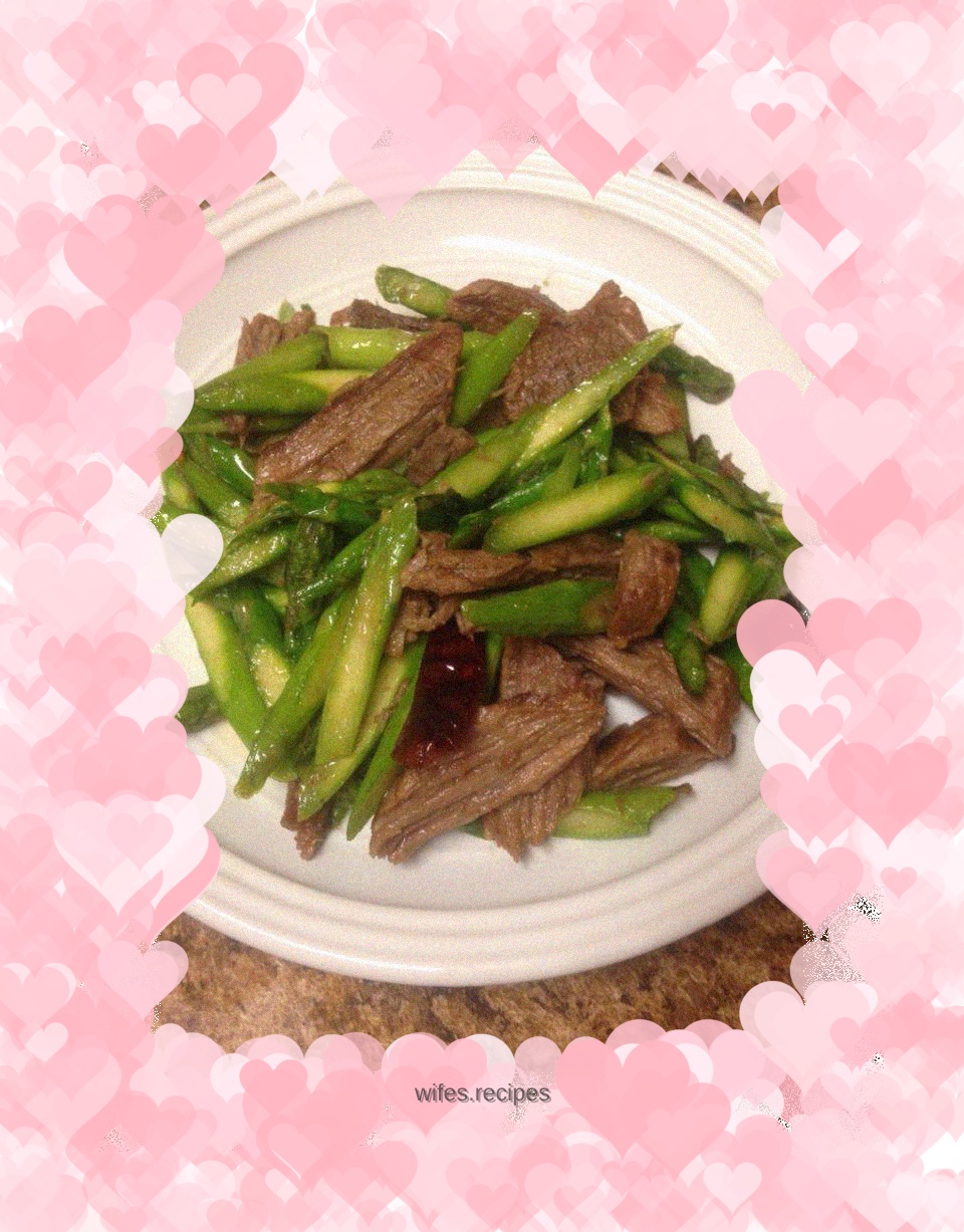 Stir-fried pork slices with asparagus