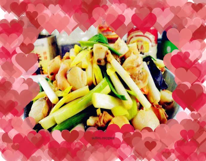 Stir-fried clams with yellow chives