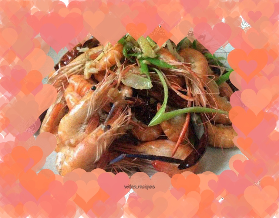 Fried shrimps in oil