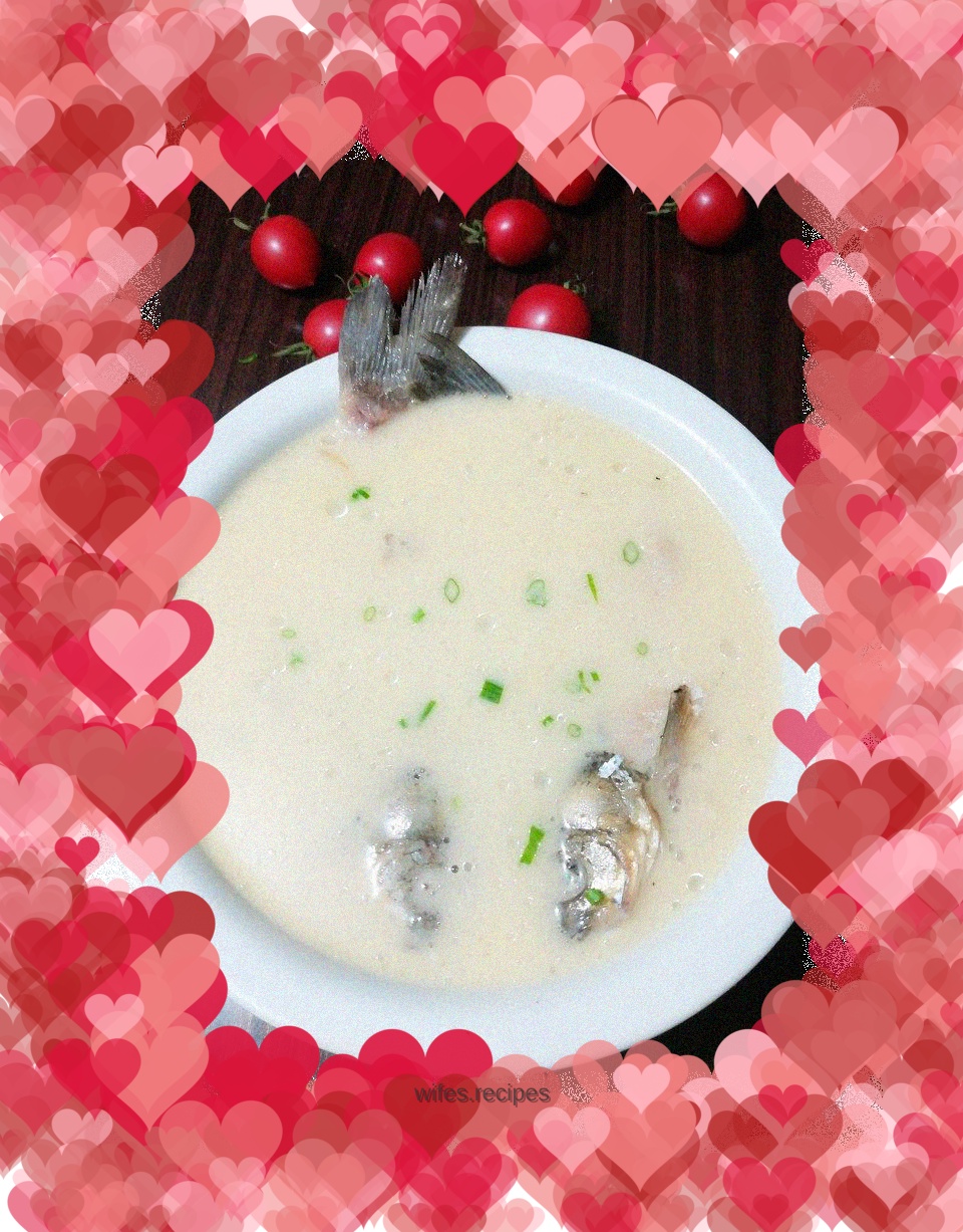 Crucian carp soup