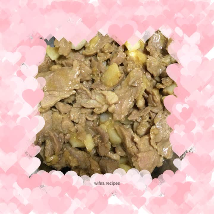 Stir-fried pork slices with garlic