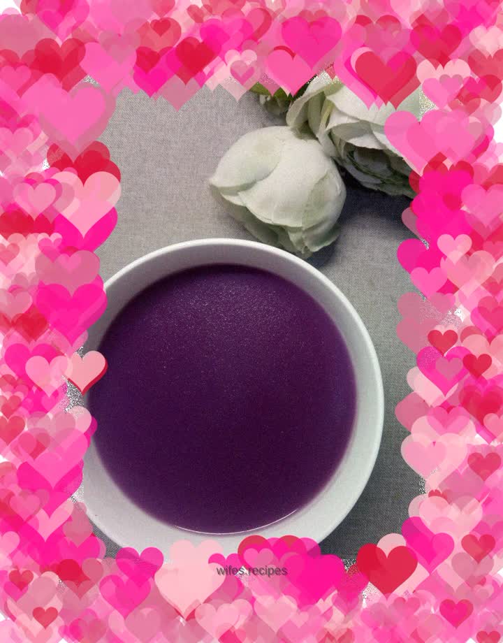 Purple sweet potato, white fungus and snow pear soup