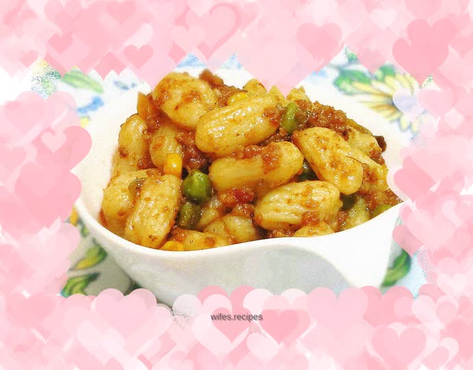 Stewed Cat Ears with Sauteed Seeds