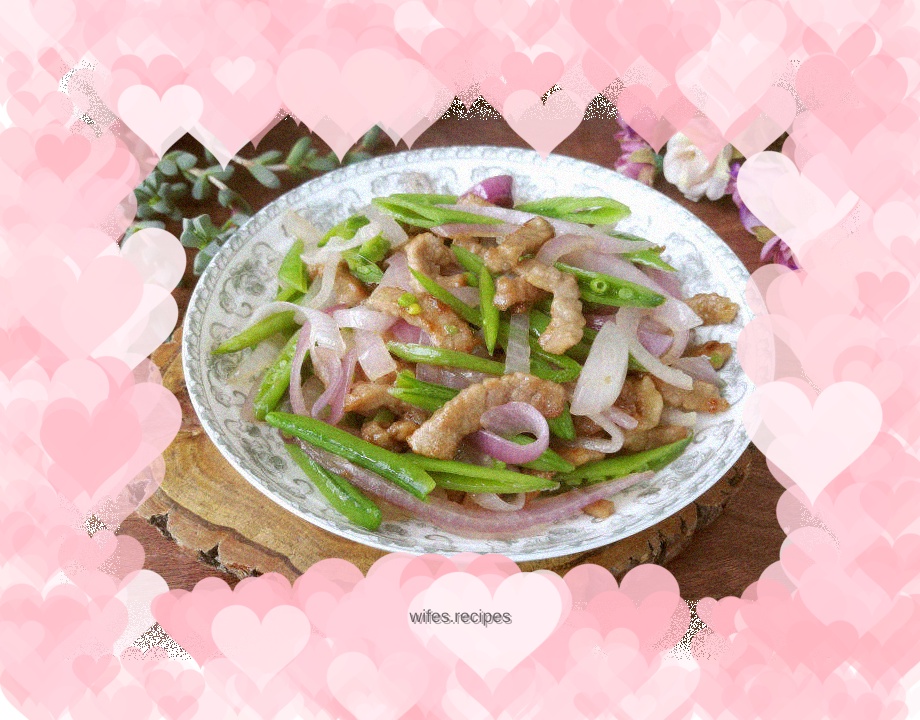 Stir-fried beef tenderloin with onions