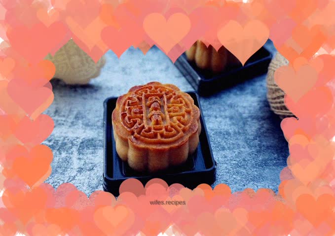 Egg yolk and bean paste mooncakes