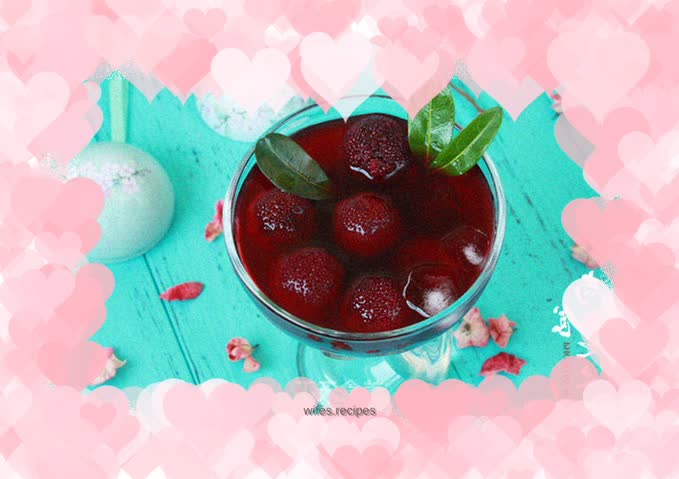 Rock sugar bayberry soup