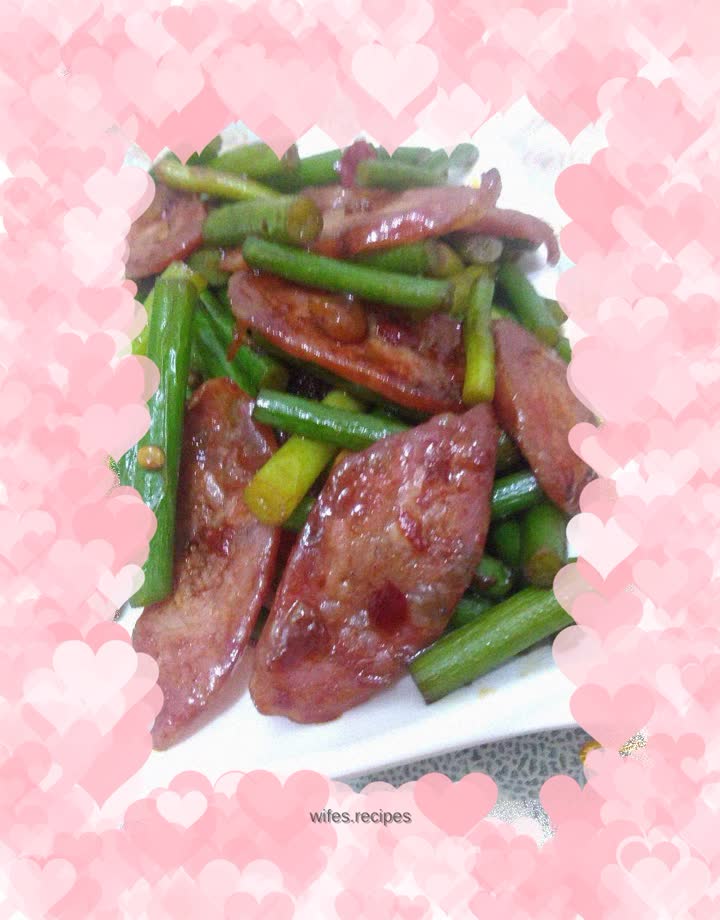 Stir-fried Sausage with Garlic Moss