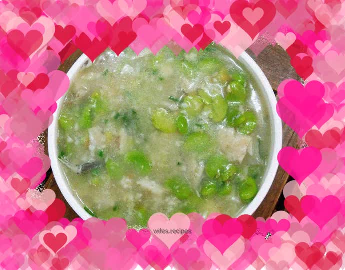 Pomfret and bean paste soup