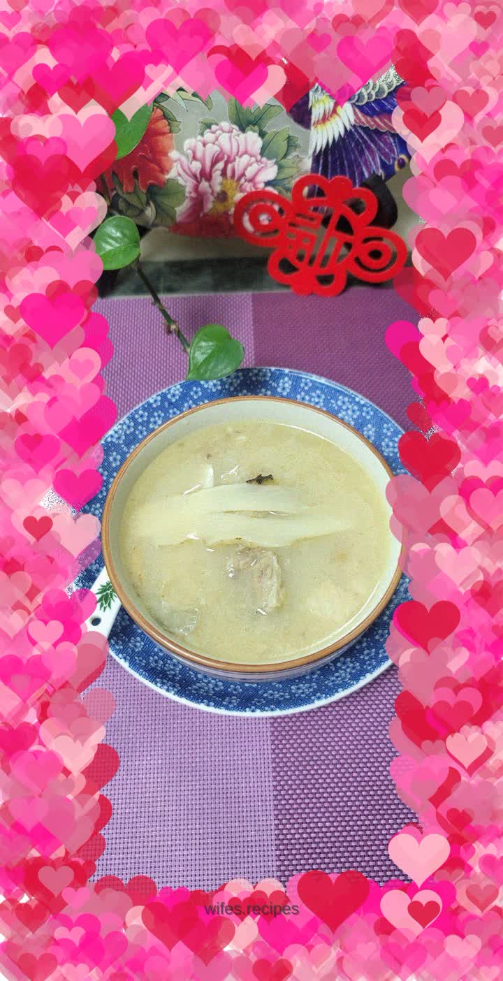 Chuanxiong and Angelica dahurica fish head soup