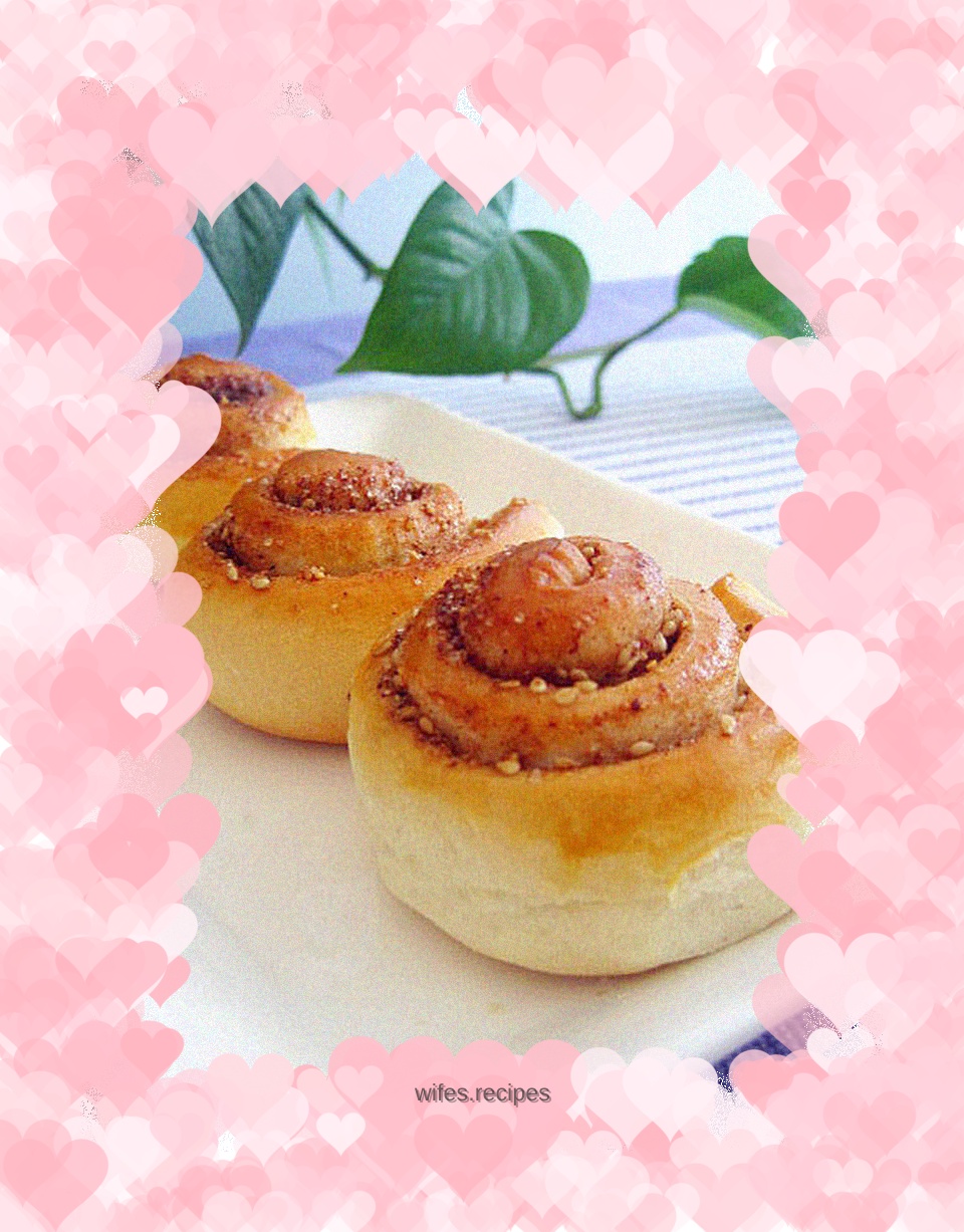 Sesame Cinnamon Rolls