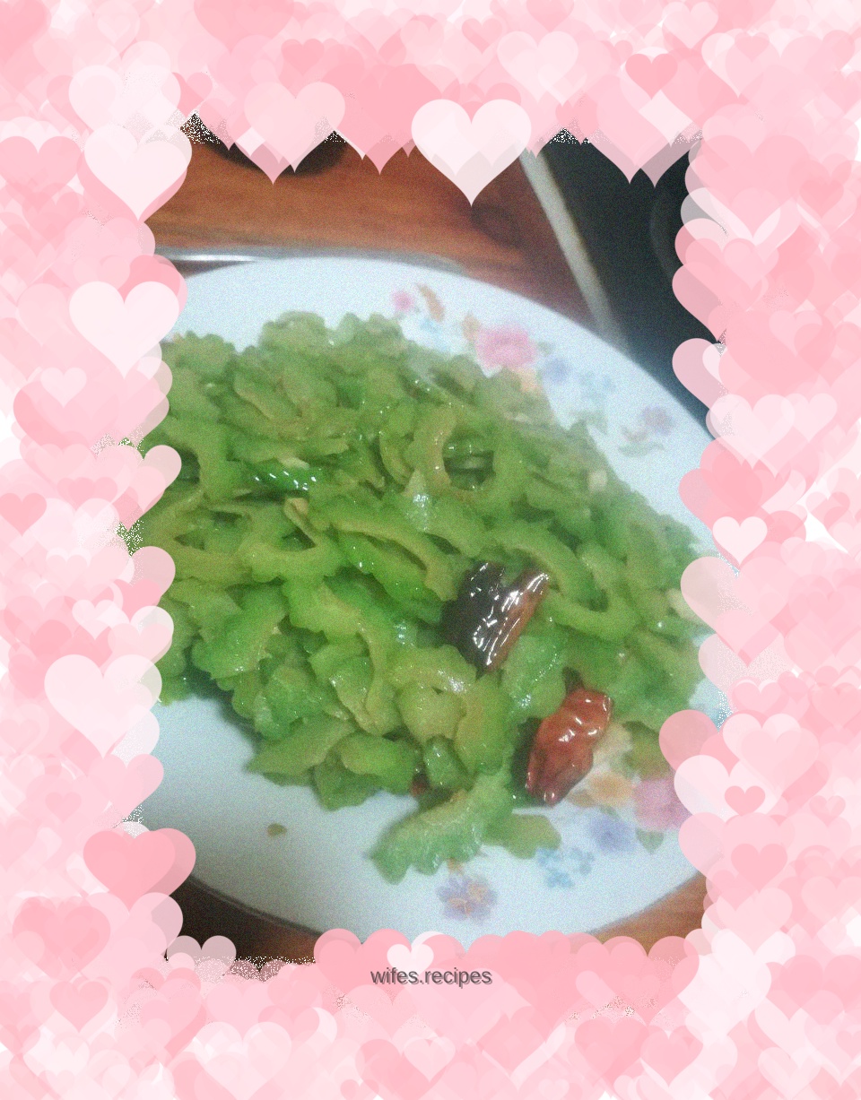 Stir-fried bitter melon