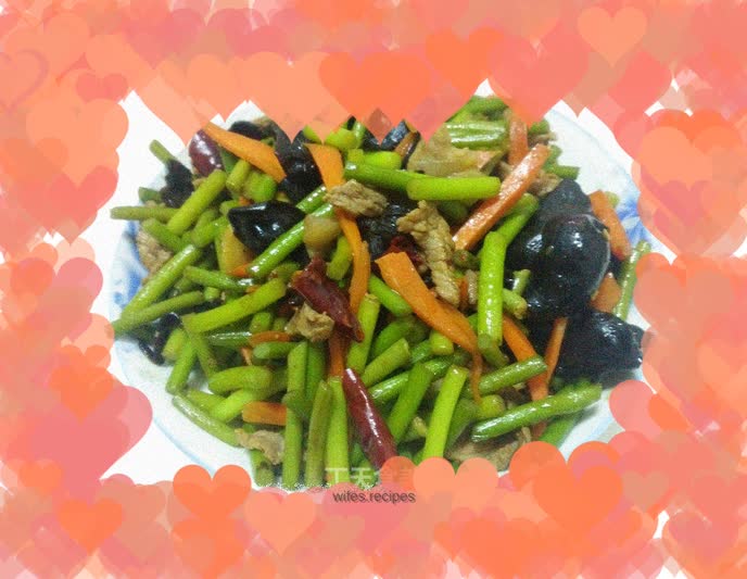 Stir-fried pork with garlic and fungus