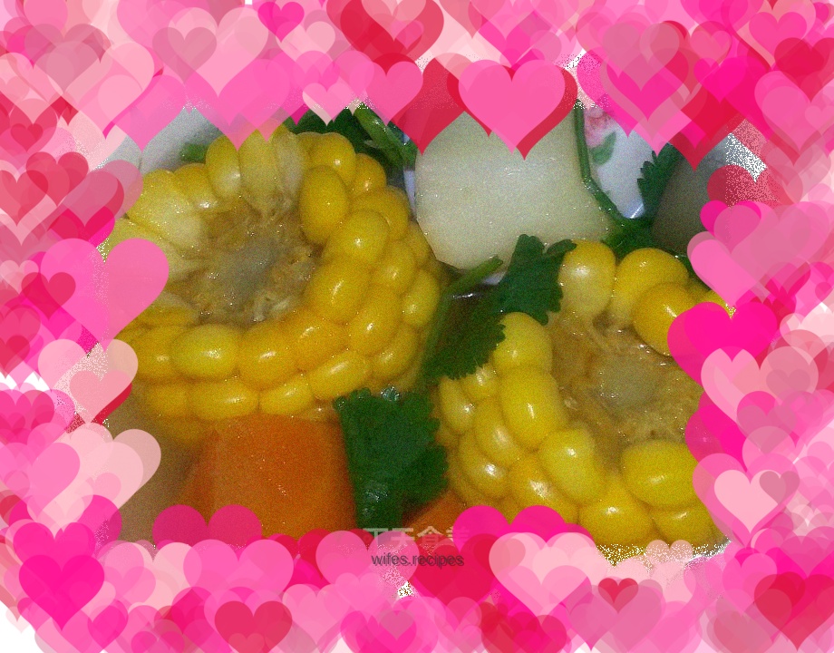 Carrot, corn, water chestnuts and pork ribs soup