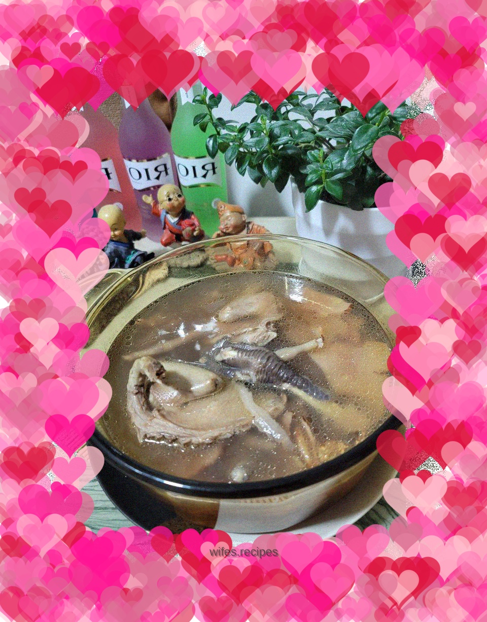 Pigeon Soup with Fresh Smilax Poria