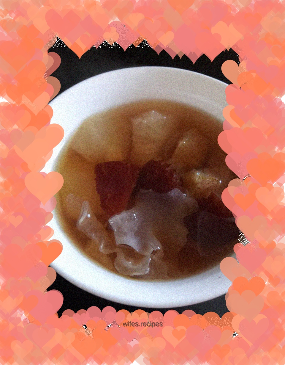 Nourishing yin and moisturizing the lungs in autumn: Red Dates, Tremella and Autumn Pear Soup