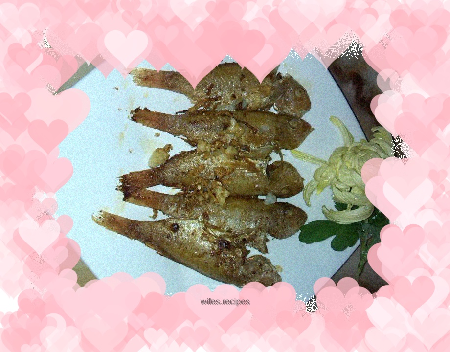 Braised baby redwood fish