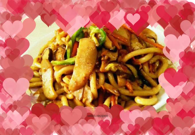 Stir-fried Udon with Two Mushrooms