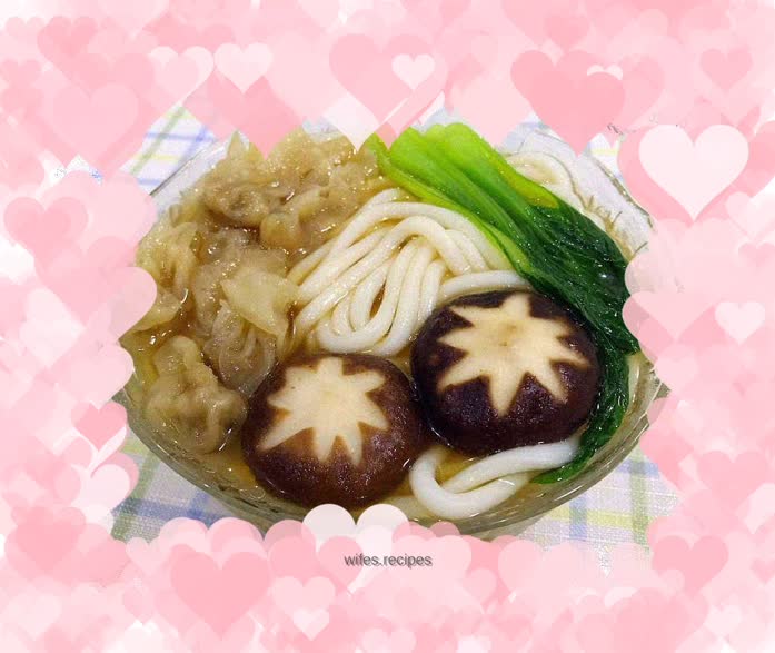 Seasonal vegetable and meat swallow udon noodles