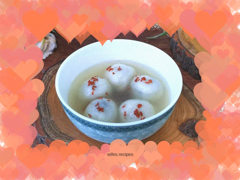 Black sesame, peanut and walnut glutinous rice balls