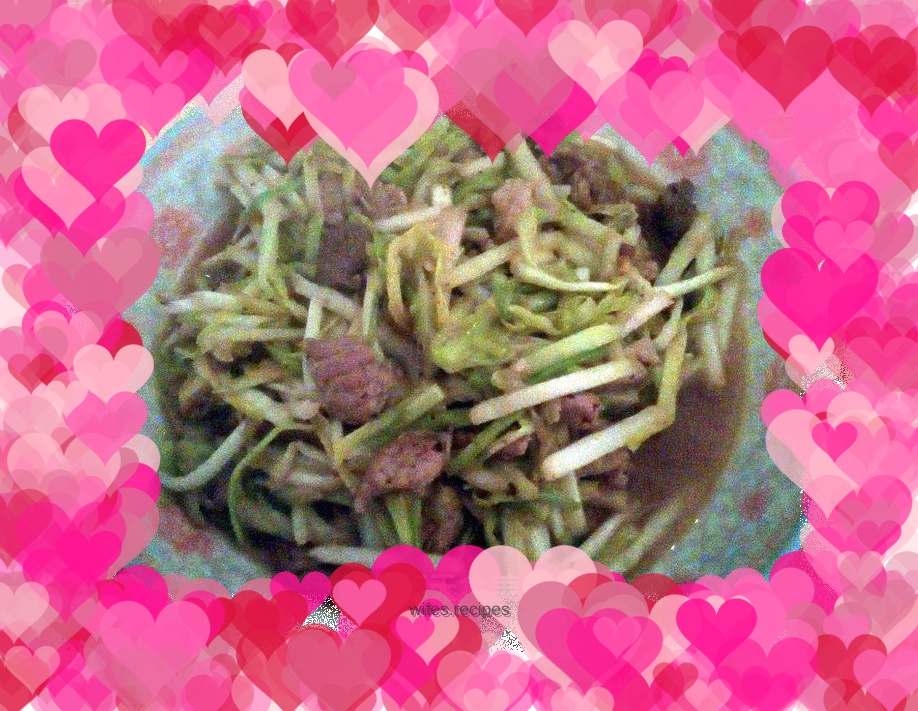 Stir-fried pork with garlic